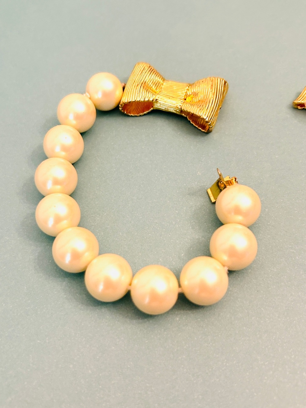 Kate Spade Pearl Bead Bracelet and Earrings Set in Cream and Gold - Picture 8 of 8
